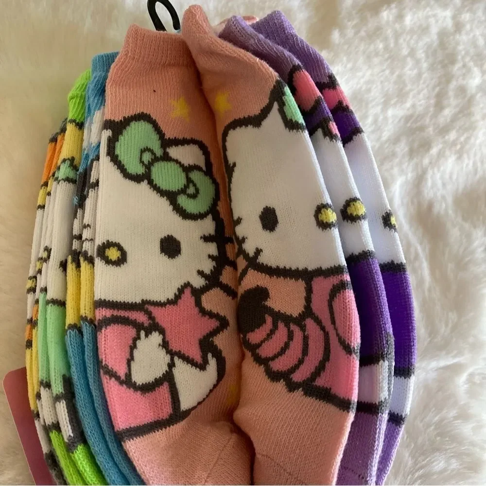 Hello Kitty 5 Pair Zodiac No Show Socks Astrology Horoscope NWT Women's